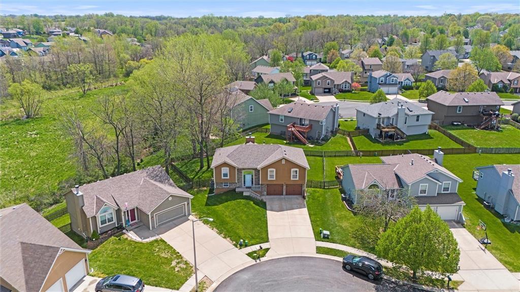 11911 N Holmes Court