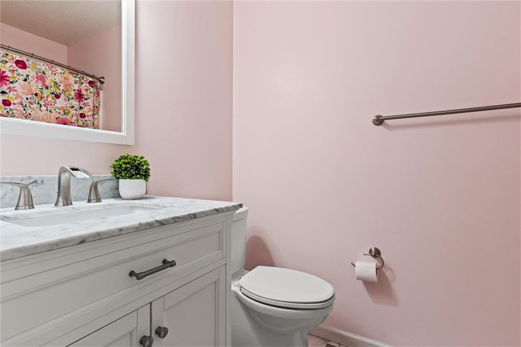 11911 N Holmes Court