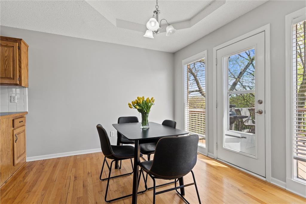 11911 N Holmes Court