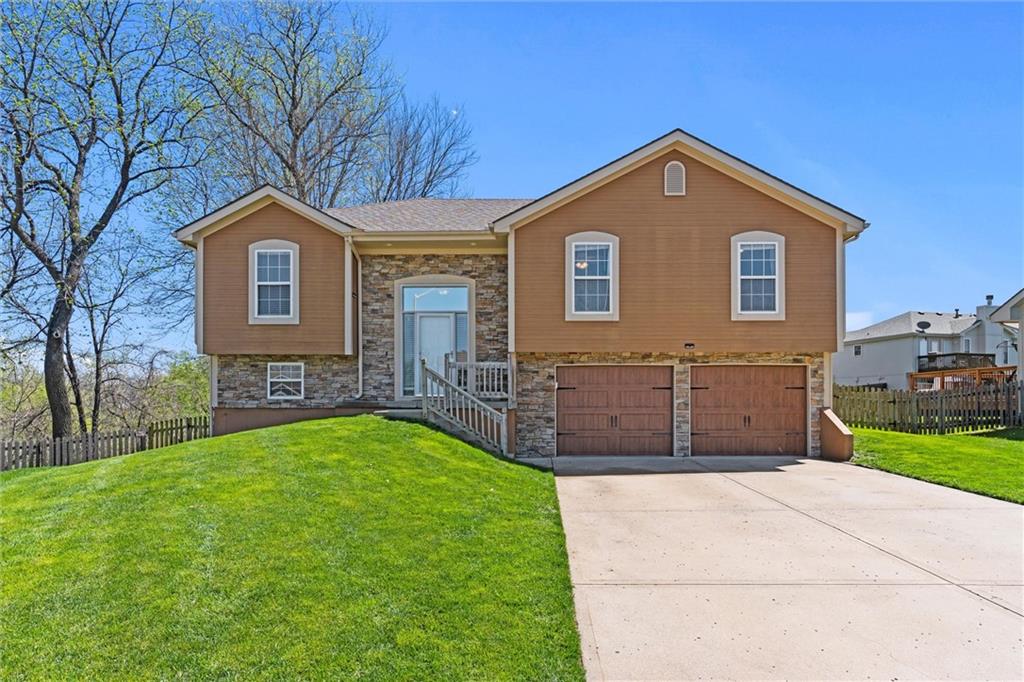 11911 N Holmes Court