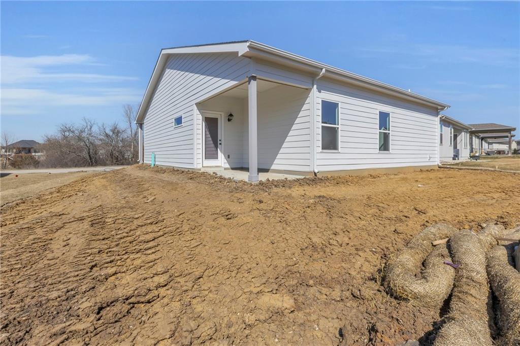 20923 W 190th Terrace