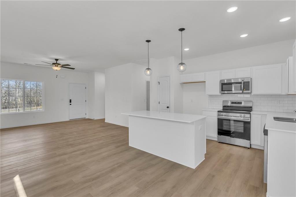 20923 W 190th Terrace