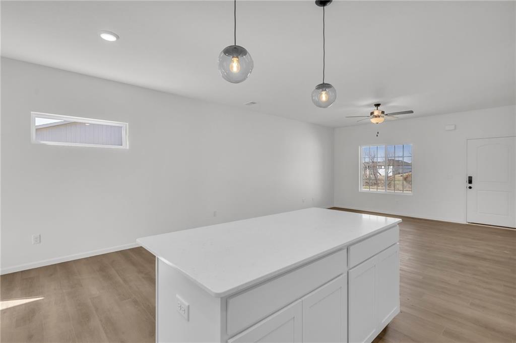 20923 W 190th Terrace