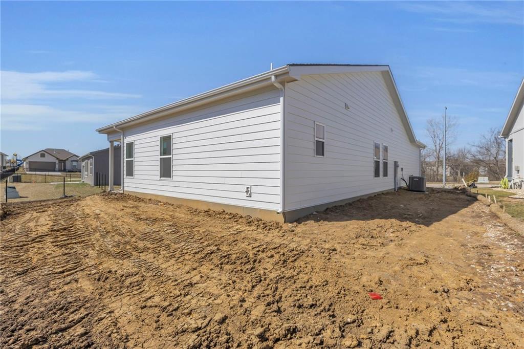 20923 W 190th Terrace