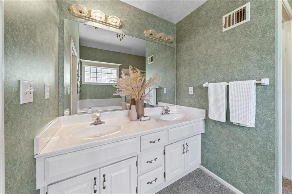 16754 W 157th Terrace