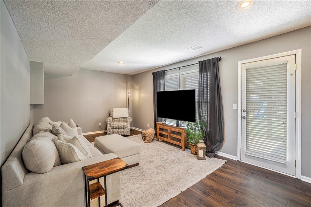 16234 W 157th Terrace