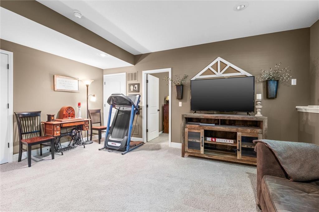 16894 S BRADLEY Drive