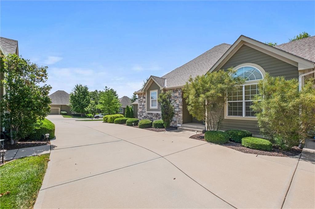 16894 S BRADLEY Drive