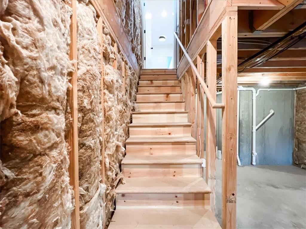 605 SW Shadow Glen Drive