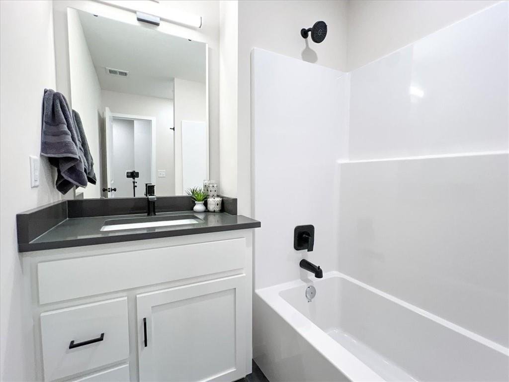 605 SW Shadow Glen Drive