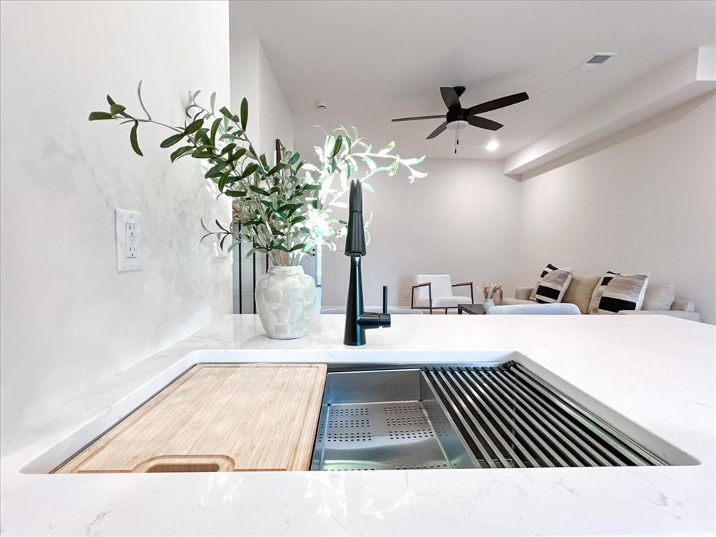 605 SW Shadow Glen Drive