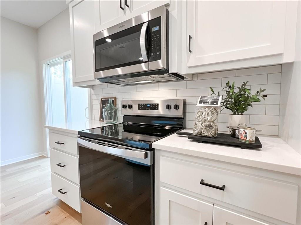 605 SW Shadow Glen Drive