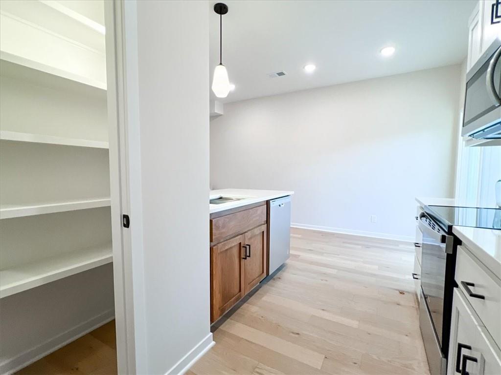 605 SW Shadow Glen Drive