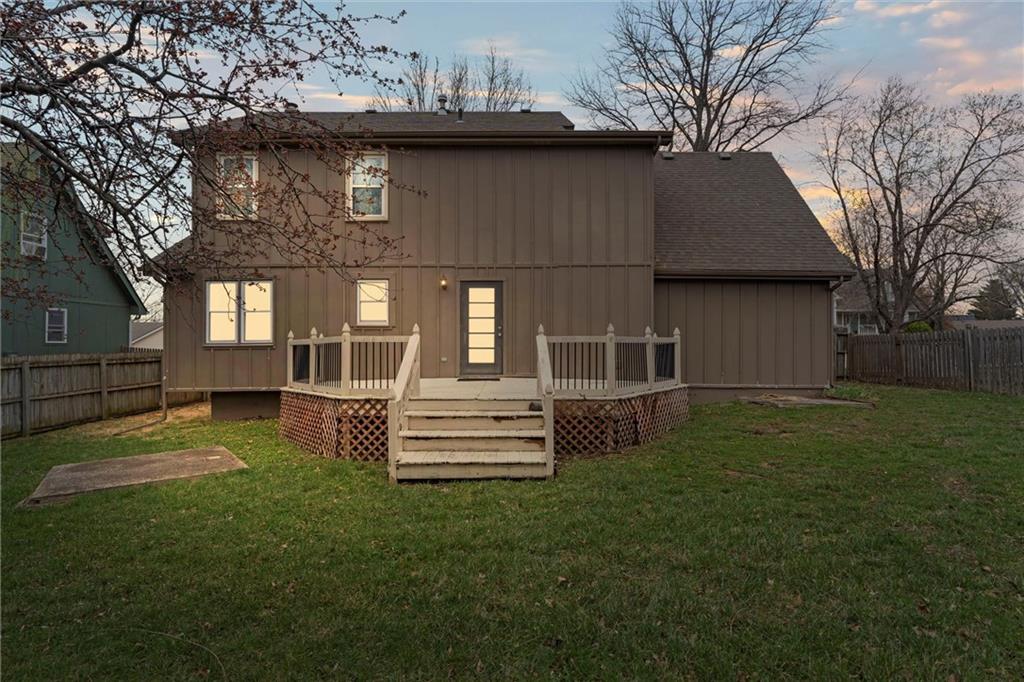 1015 E Oakview Street