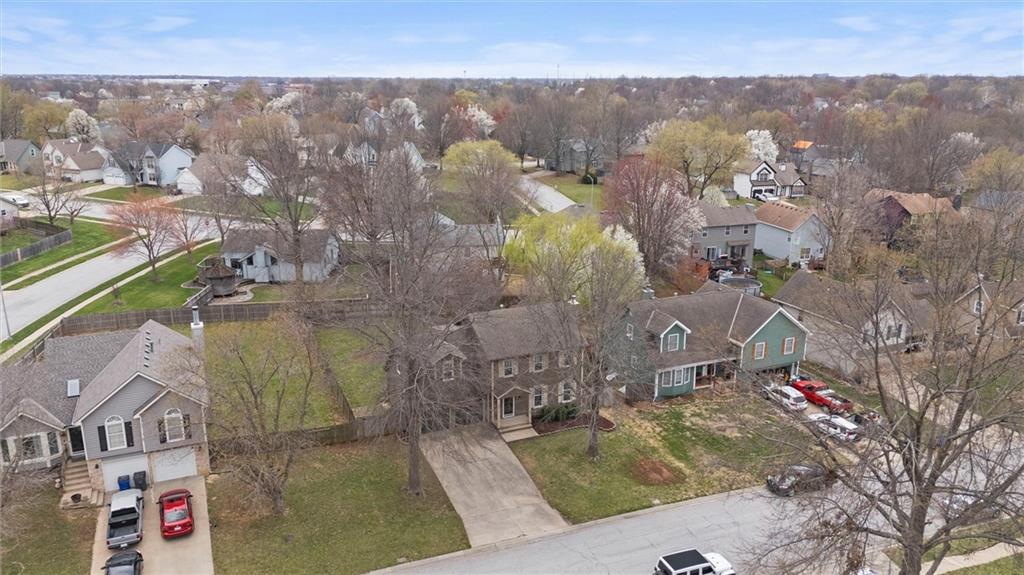 1015 E Oakview Street