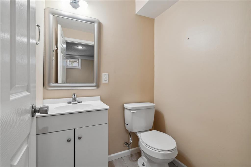 1015 E Oakview Street