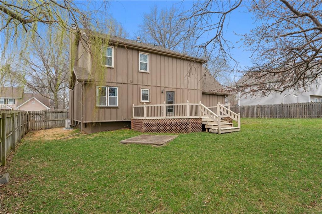 1015 E Oakview Street