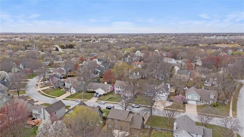 1015 E Oakview Street