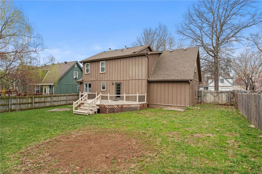 1015 E Oakview Street