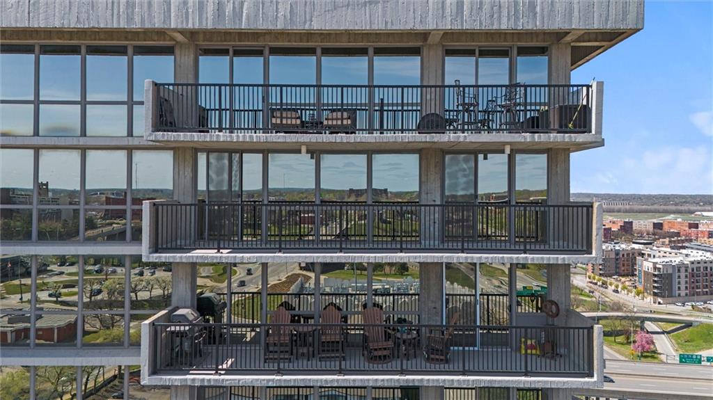 600 E Admiral Boulevard Unit: 1808