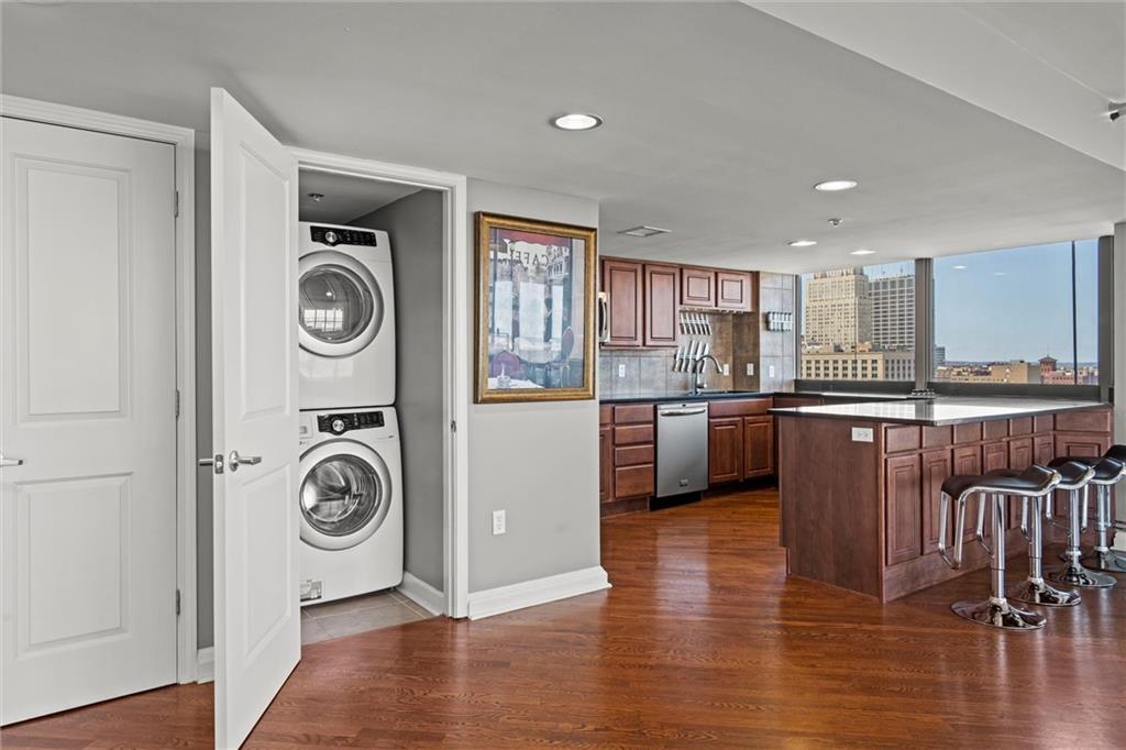 600 E Admiral Boulevard Unit: 1808