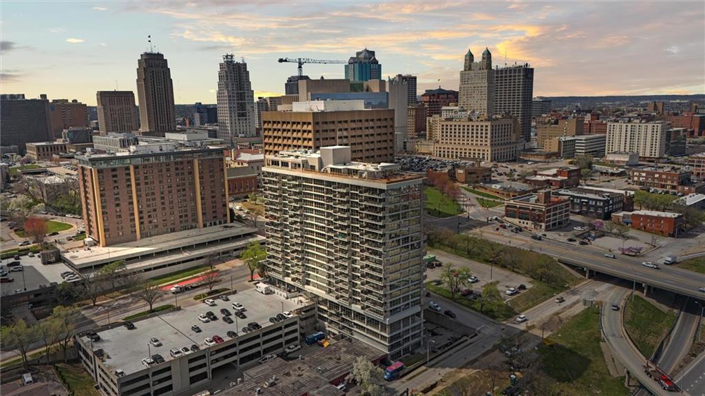 600 E Admiral Boulevard Unit: 1808