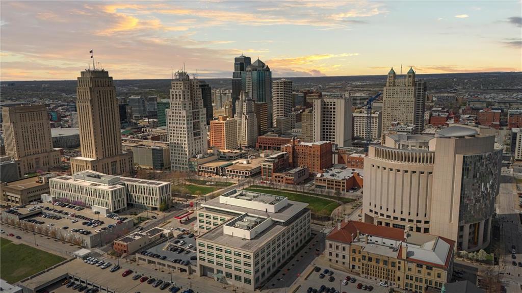 600 E Admiral Boulevard Unit: 1808