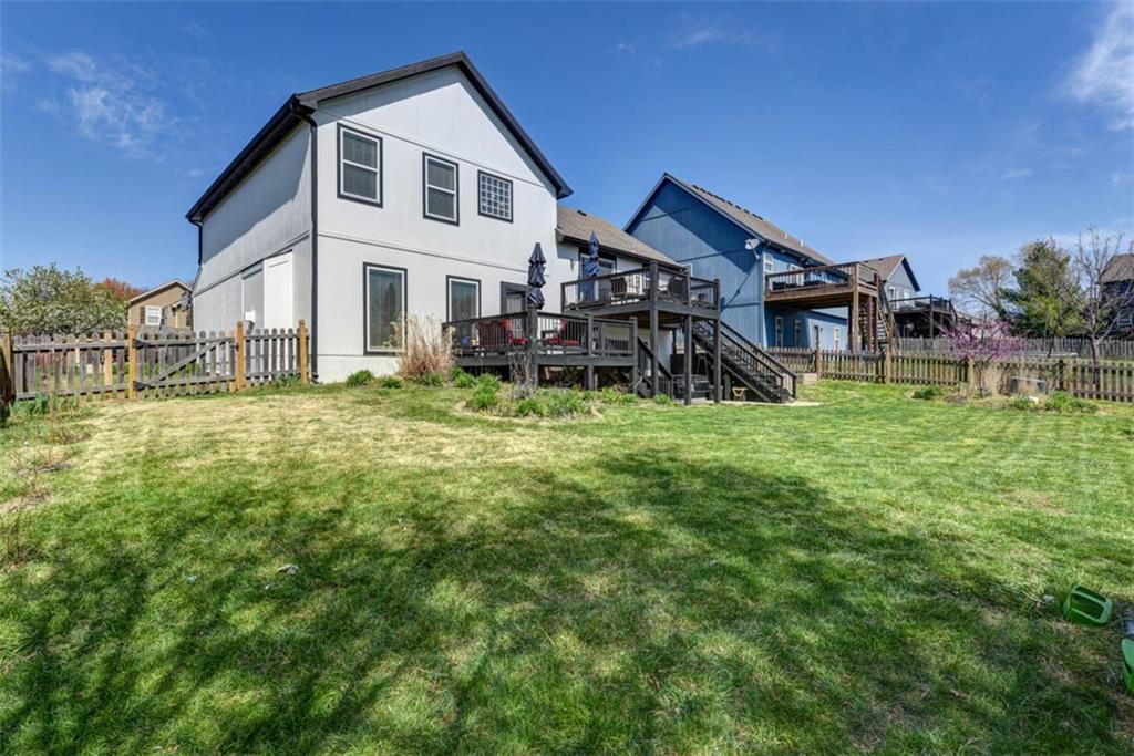 10751 N Laurel Avenue