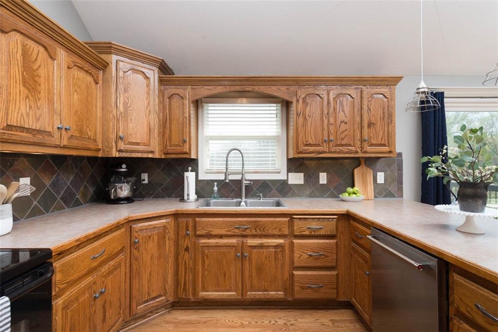 10751 N Laurel Avenue