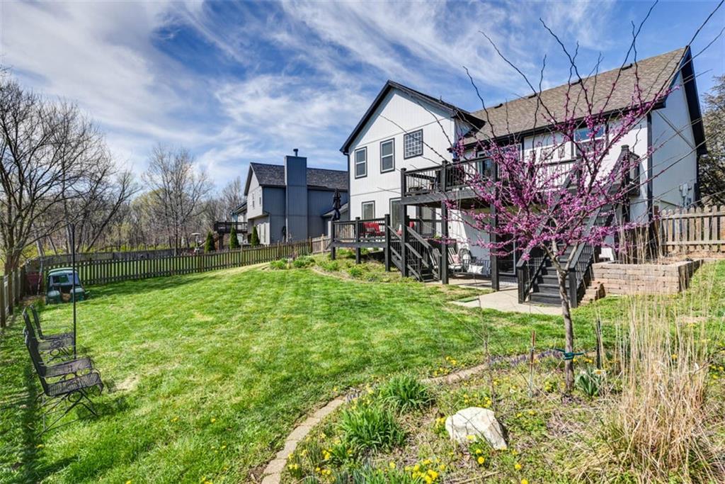 10751 N Laurel Avenue