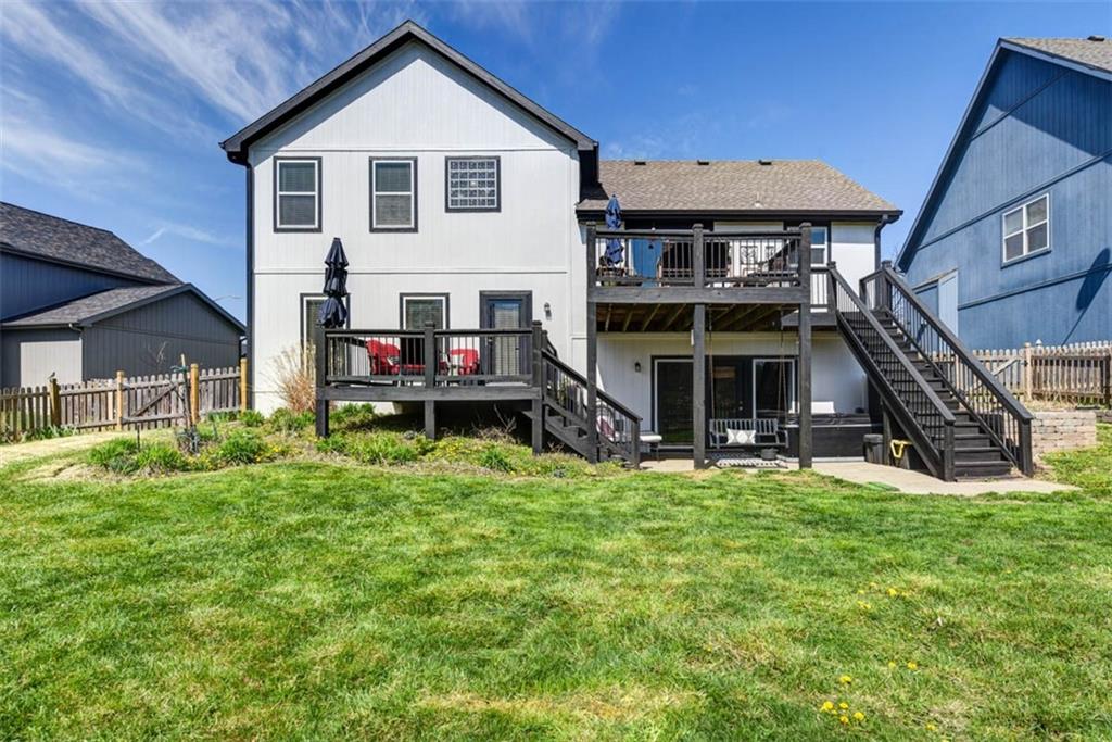 10751 N Laurel Avenue