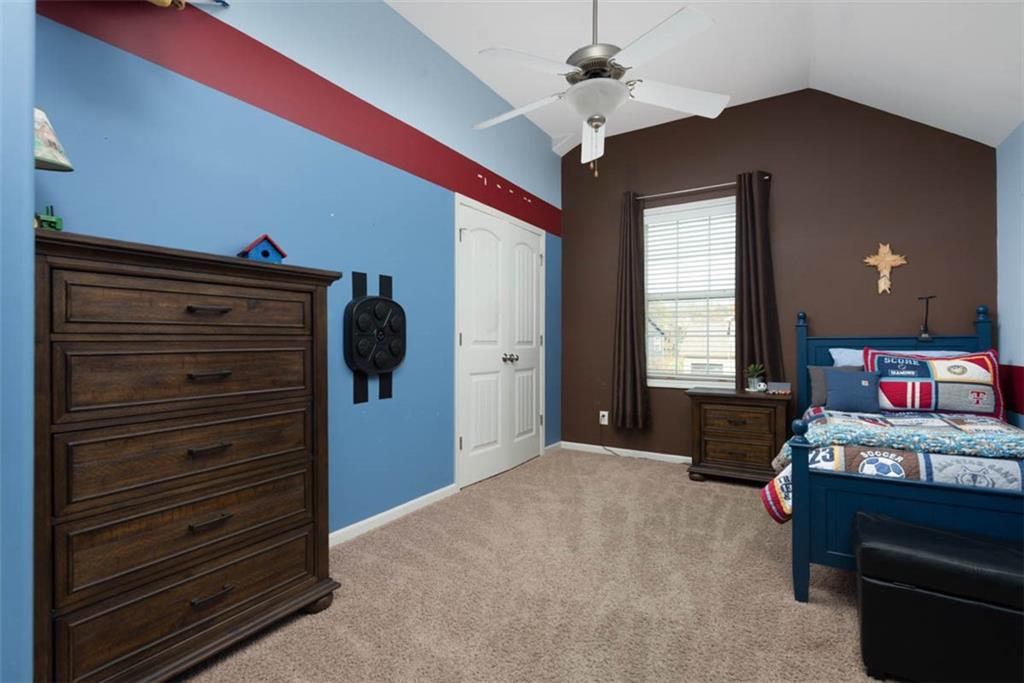 10751 N Laurel Avenue