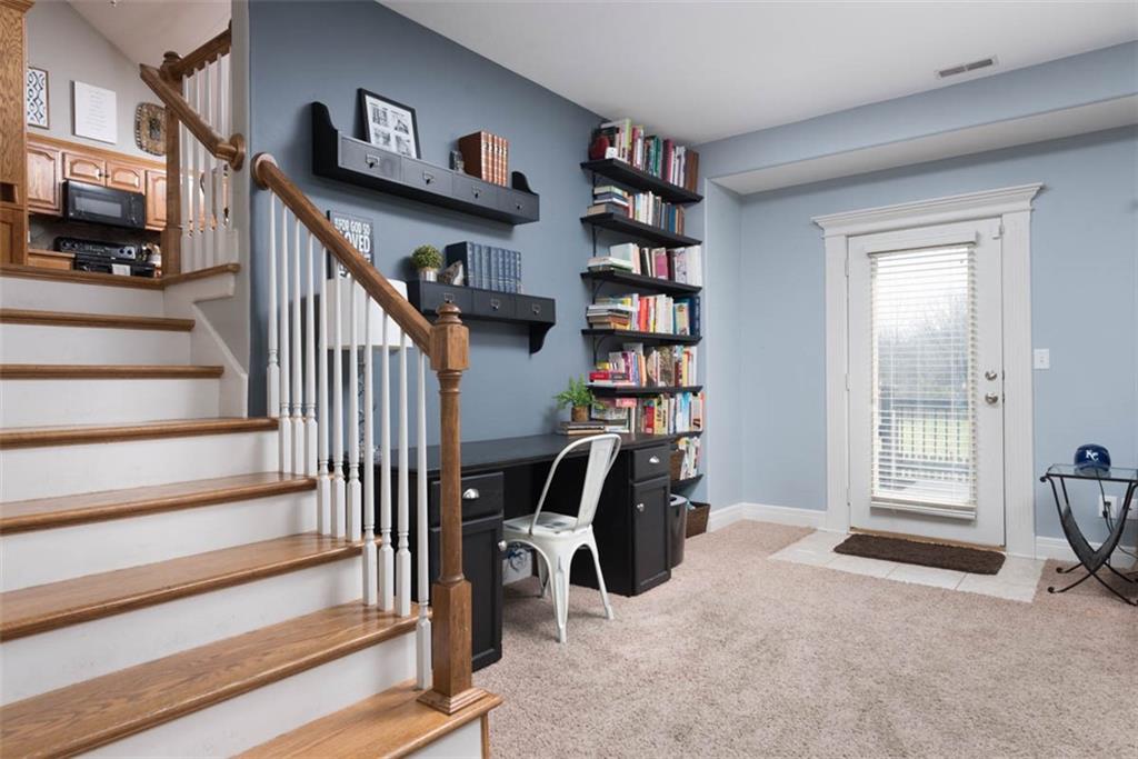 10751 N Laurel Avenue