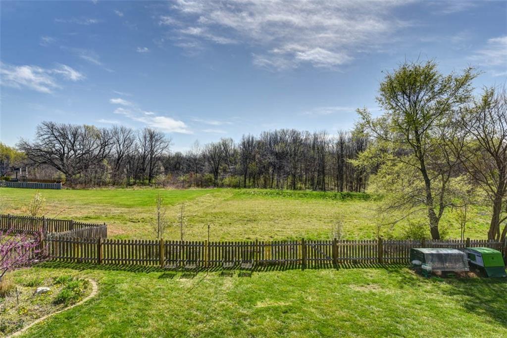 10751 N Laurel Avenue