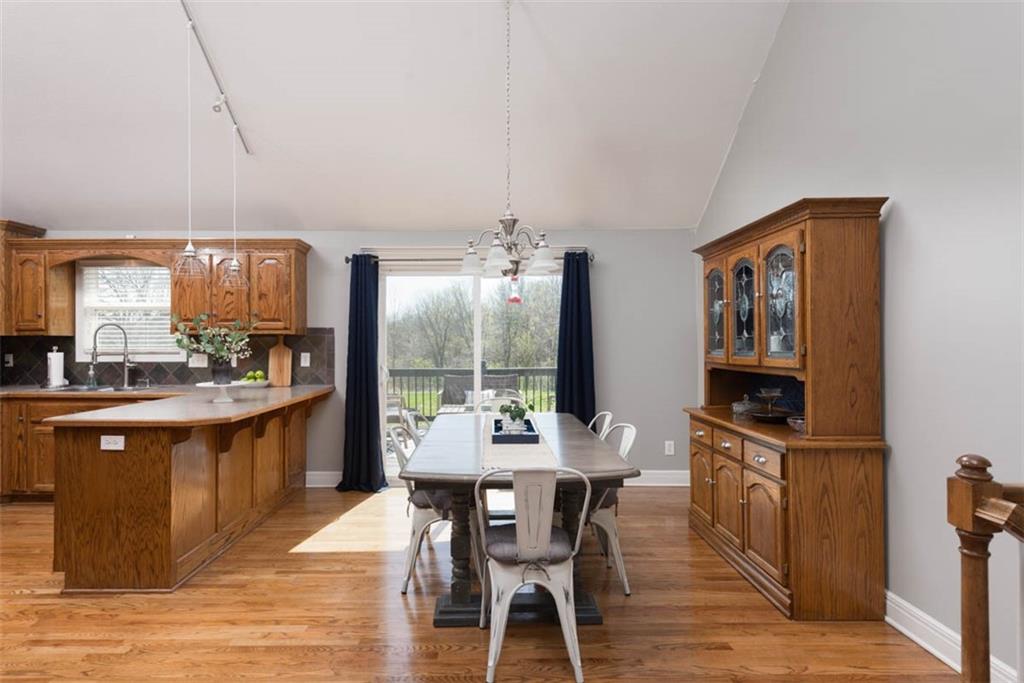 10751 N Laurel Avenue