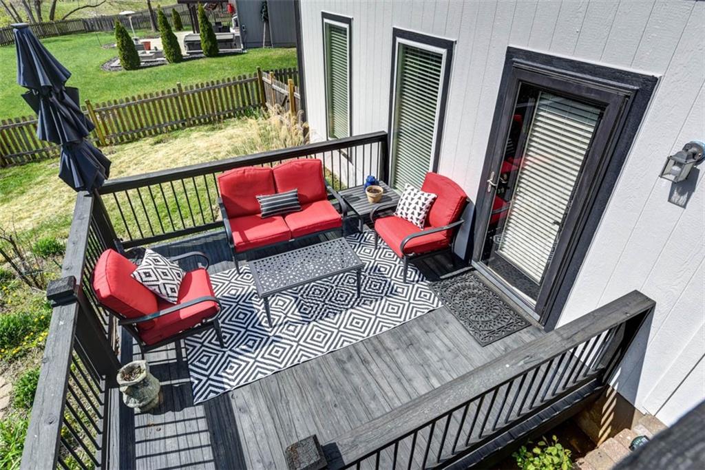 10751 N Laurel Avenue