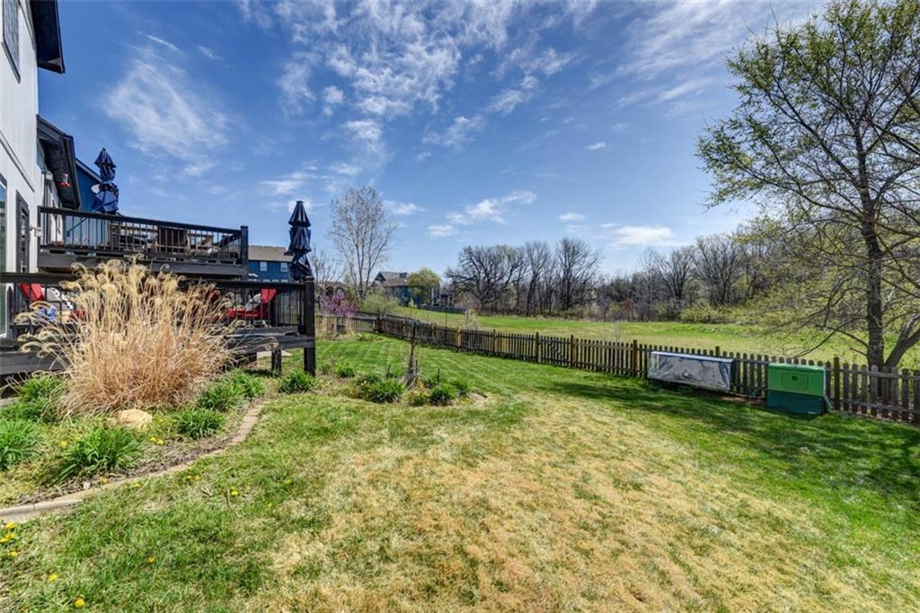 10751 N Laurel Avenue