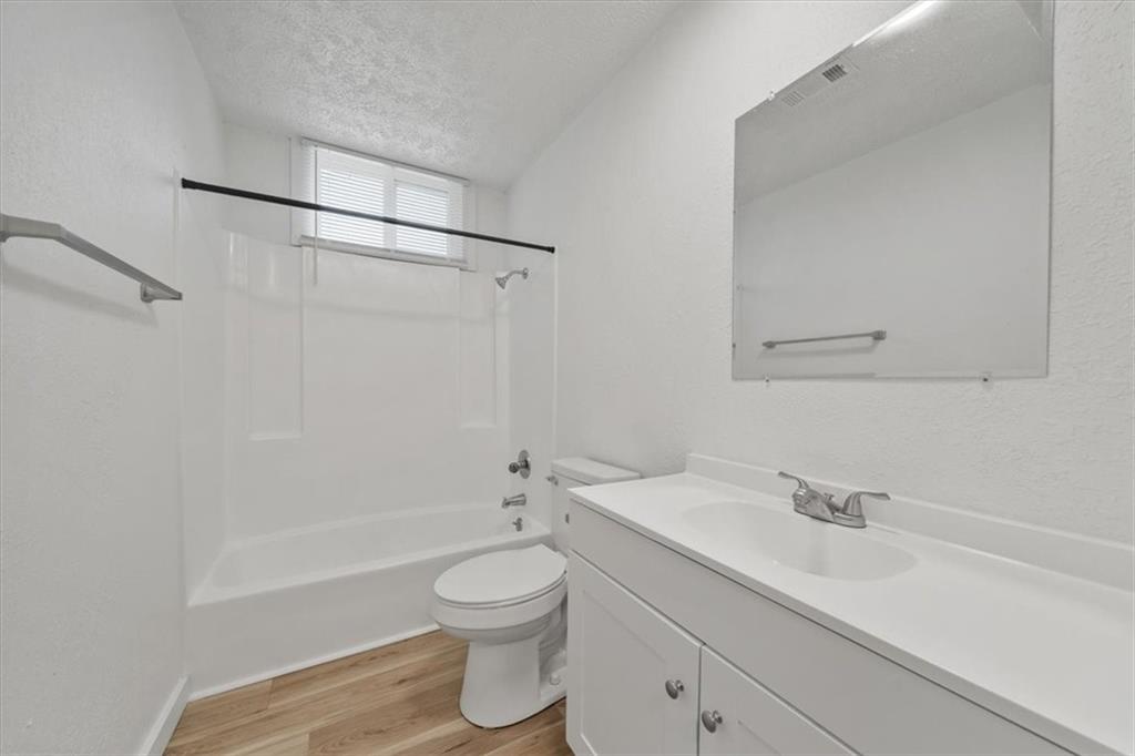 2203 Twin Oaks Drive