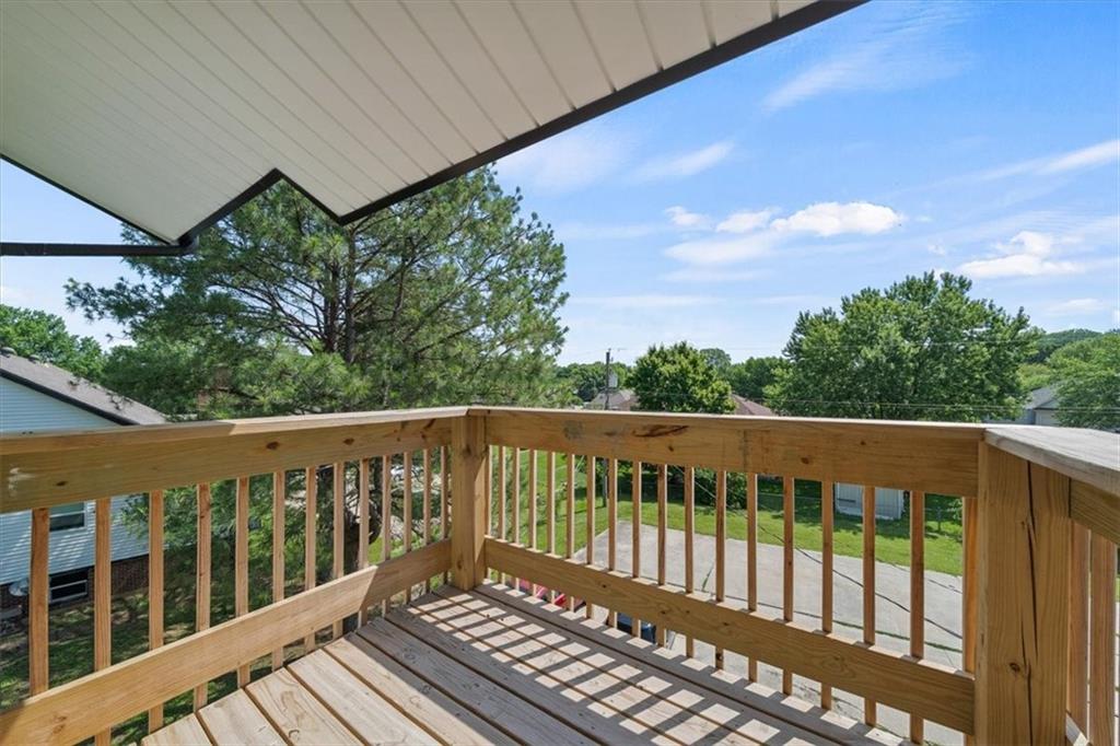 1000 Twin Oaks Terrace