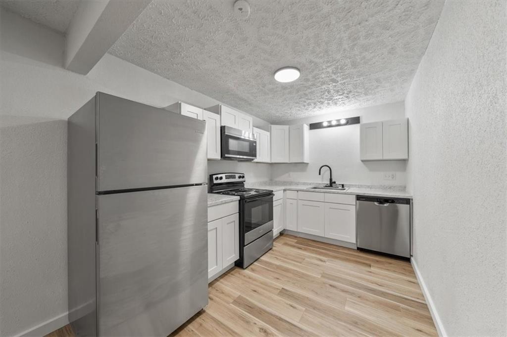 1002 Twin Oaks Terrace