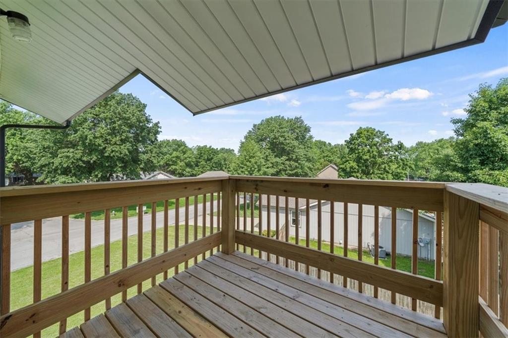 1002 Twin Oaks Terrace