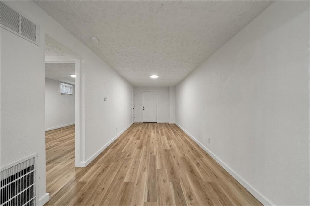 2201 Twin Oaks Drive