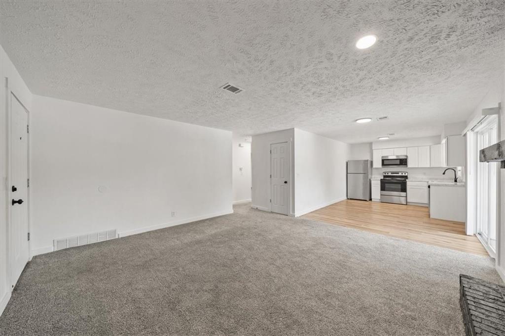 2203 Mission Road