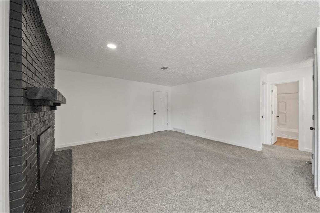 2203 Mission Road