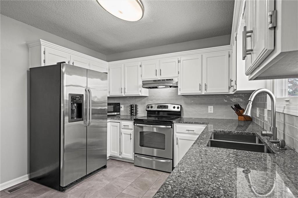 1184 S Delaware Street