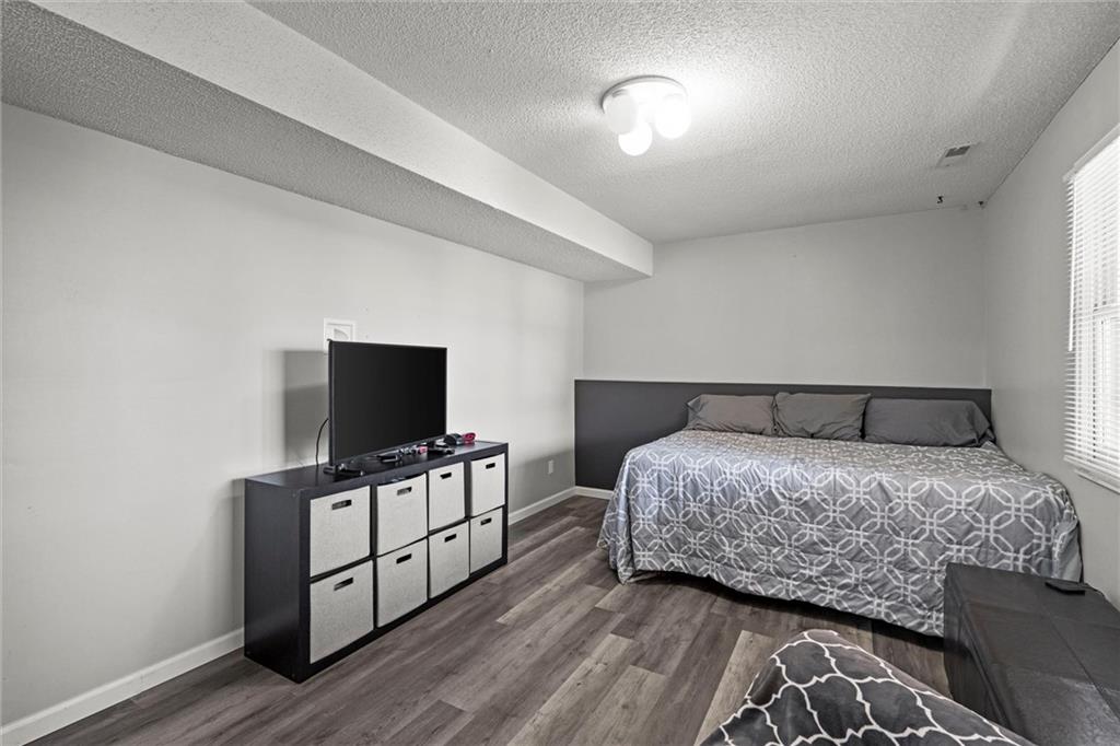 1184 S Delaware Street