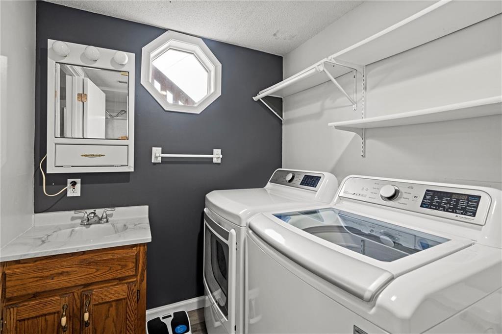 1184 S Delaware Street