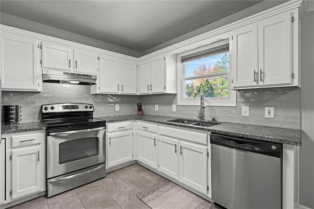 1184 S Delaware Street