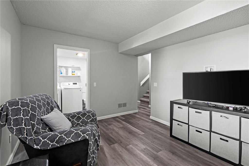 1184 S Delaware Street