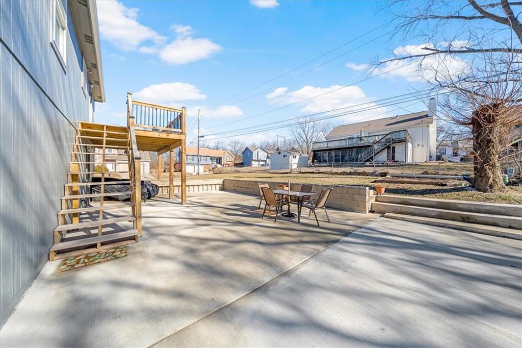 1216 N Parkway Drive